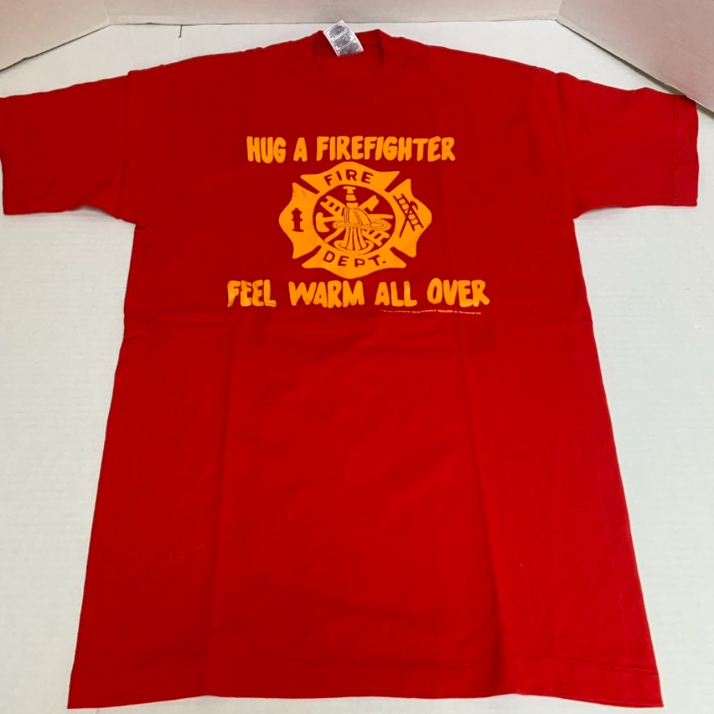 Hug A Firefighter Red T Shirt Mens Size Large